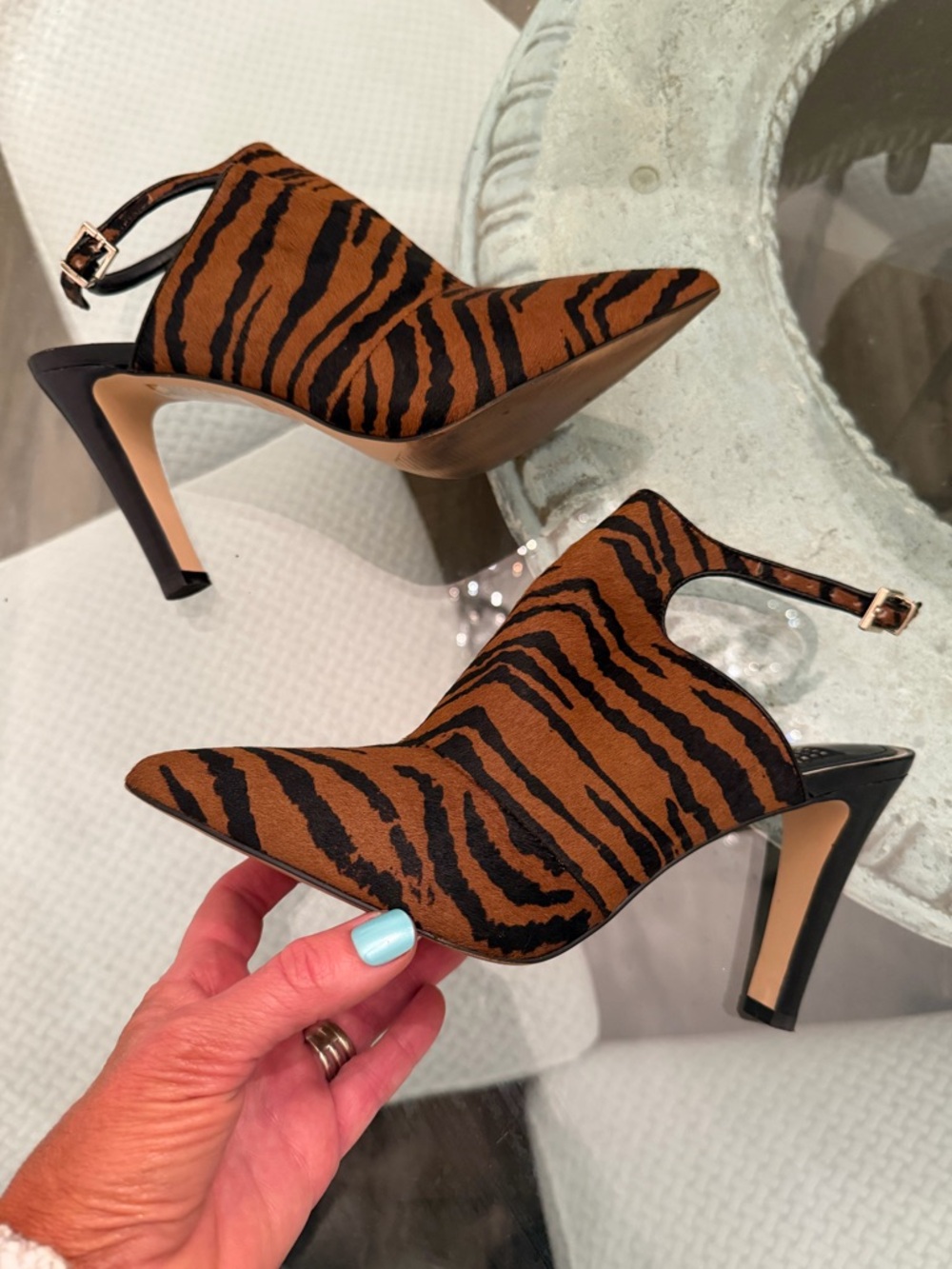 White House Black Market Dana Tiger print calf hair Heels slingback shoes size 8 - Picture 10 of 10